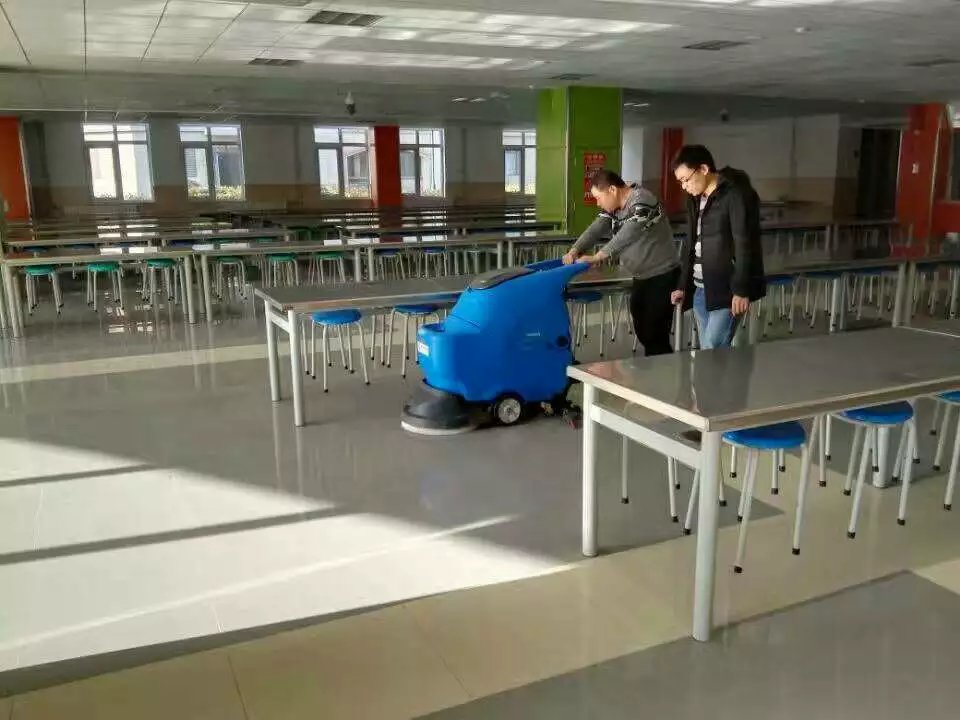 学校食堂用擦地机
